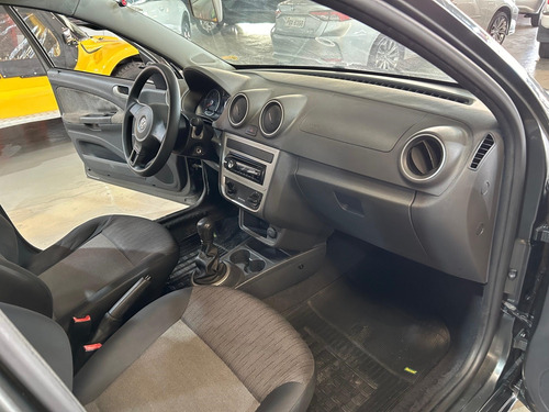 Volkswagen Gol 1.0 MI 8V FLEX 4P MANUAL G.IV