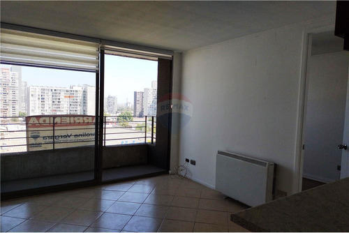 Arriendo A Una Cuadra Metro Línea 1