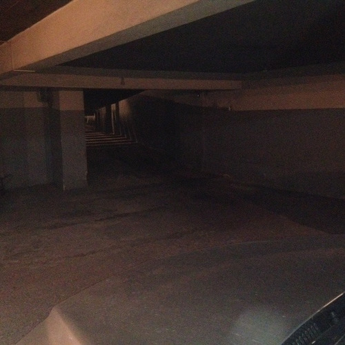 Garage Cochera, Fija, Muy Cómoda Para Entrar Y Salir, Porton Automatico