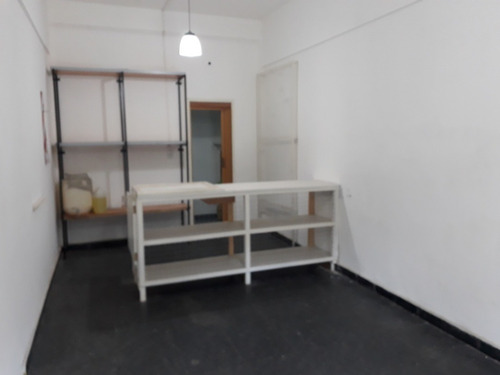 Imagen 2 de 4 de Local En Venta En Banfield Oeste
