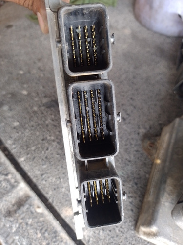 Computadora De Nissan Np 300 Mec38-020 B1 8719b (Usado)