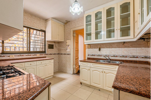 Excelente Casa - Venta - 8 Amb - Jardin - Piscina - Cocheras - Belgrano R