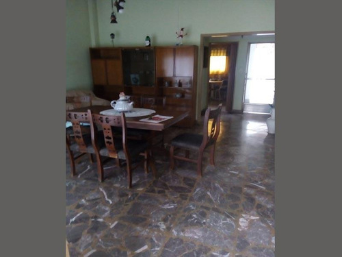 Imagen 7 de 13 de Ph 3 Ambientes Al Fondo Con Patio Y Parrilla