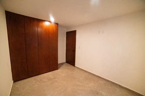 Venta De Casa En Privada Villa Esmeralda