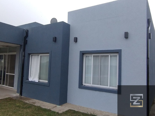 Venta Casa 3 Dormitorios Lagos De Canning Con Cochera