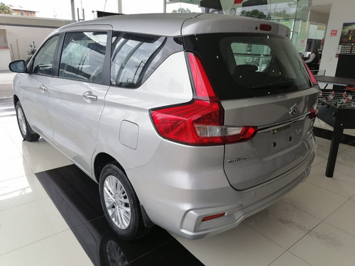 Imagen 4 de 15 de Suzuki Ertiga Glx