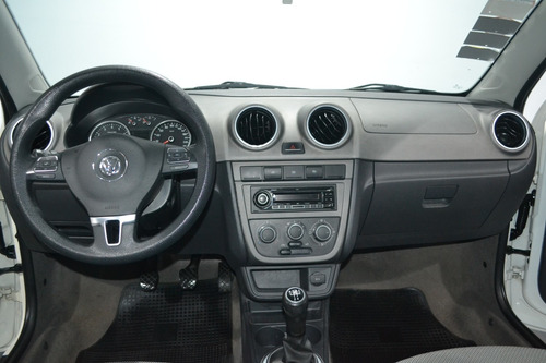 Volkswagen Voyage 1.6 Highline M/t 2011 -imolaautos-