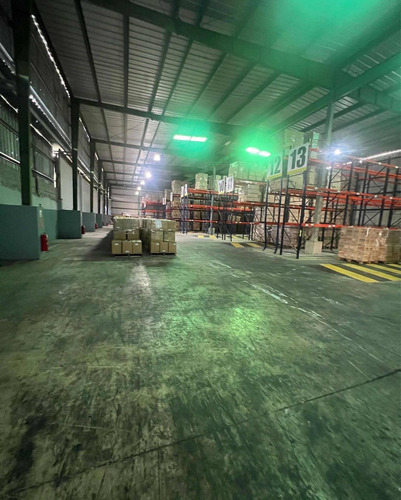 Imagen 4 de 8 de Alquilo Nave Industrial En Haina
