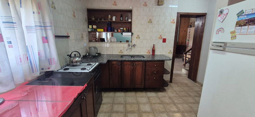 Casa 4 Dor Con 2 Locales Comerciales, La Calera