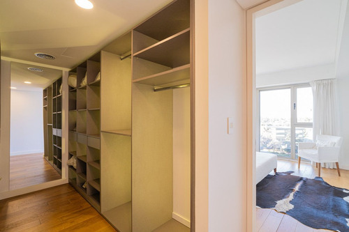 Venta 3 Ambientes Con Dependencia Y Cochera