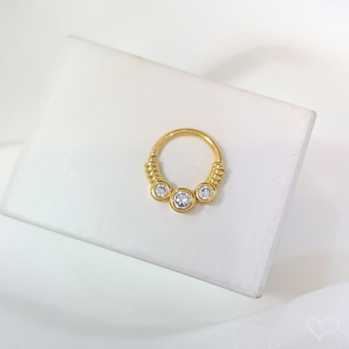 Piercing De Furo Argola Torção 8mm Rebeca Zircônias Dourado