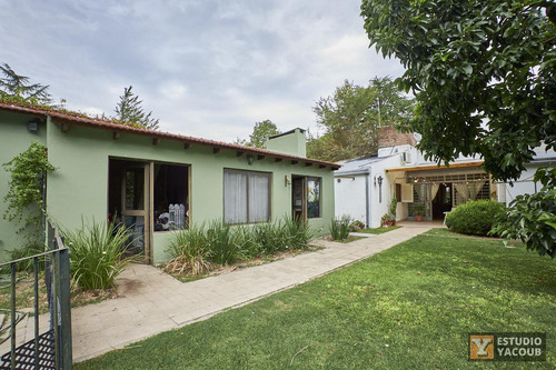 Casa Venta - 3 Dormitorios 2 Baños - Cocheras - Piscina - 180mts2 - City Bell, La Plata