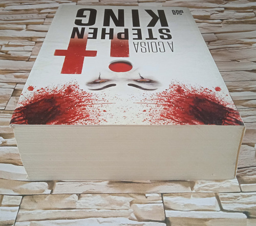 Livro It: A Coisa, De Stephen King. Editorial Suma, 2014.