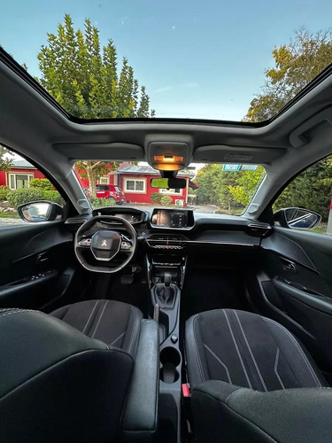 Peugeot 208 1.6 Feline Tiptronic