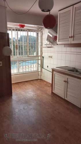 Apartamento En Venta 3 Dormitorios, 1 Baño- Bulevar 26 De Marzo- Pocitos