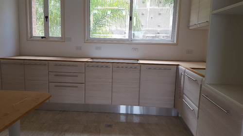 Alto Hatillo Espectacular Vista Pozo De Agua Calle Privada Vigilancia Edificio Nuevo Pisos De Mármol Cocina Ciao Cucine 180mts 4h/4b/ Exclusivo Edificio Nuevo 2 Puestos En Sótano Maletero