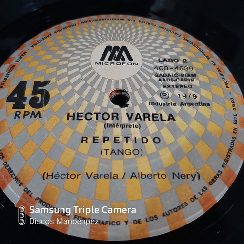 Simple Hector Varela Microfon C15