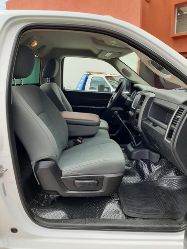 Imagen 7 de 12 de Ram 4000 2015