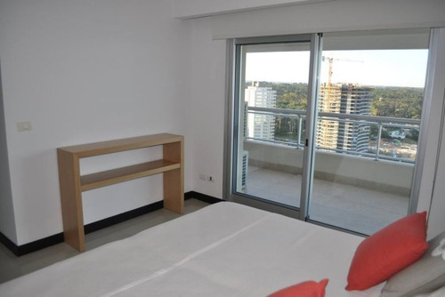 Apartamento En Alquiler Por Temporada De 3 Dormitorios En Pl
