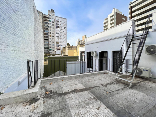 Imagen 16 de 29 de Casa Apta Instituciones A Metros De Bv. Oroño