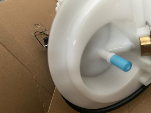 Imagem 5 de 6 de Filtro Bomba De Combustível Mb C180 A2044704594