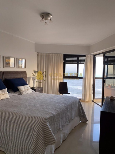 Piso Alto En Brava- Ref: 4024