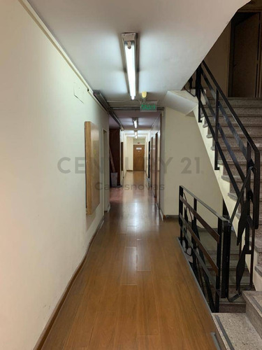 Imagen 6 de 9 de Oficina 22mts Corrientes Y Maipú, Microcentro Sin Baño