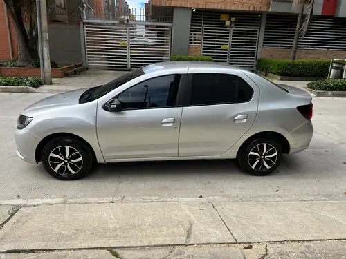Renault Logan Exclusive At