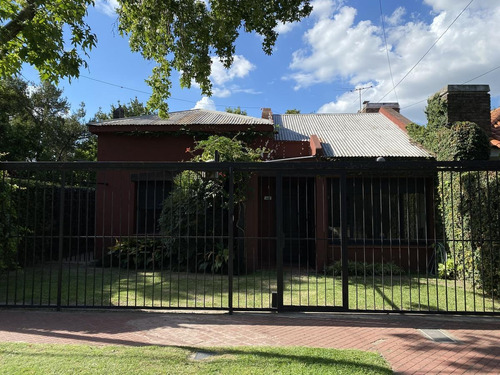 Imagen 1 de 30 de Casa De 3 Dormitorios En Venta Con Pileta Y Parrillero Rosario Fisherton