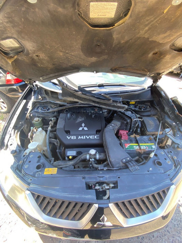 Sucata Mitsubishi Outlander 3.0 V6 2007/2008 220cvs