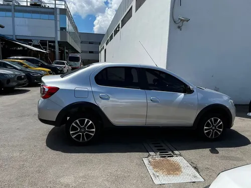 Renault Logan 1.6 Privilege / Intens