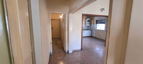 Venta Casa 3 Ambientes A Refaccionar - Padua Sur