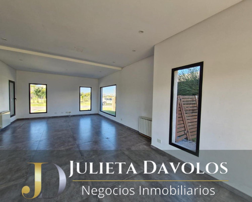 Casa En Venta El Canton Barrio Puerto