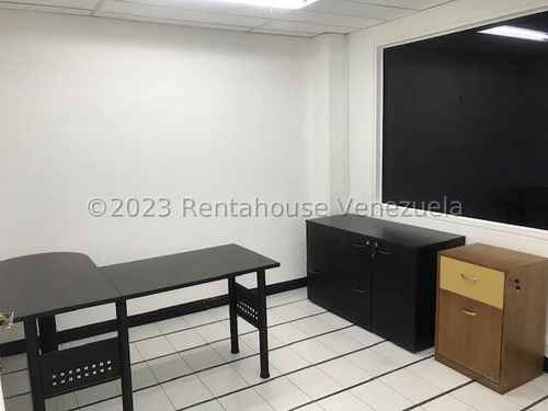 Cur Oficina En Venta En Los Cortijos De Lourdes 24-7012 Yg