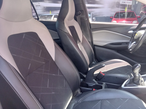 Chevrolet Onix plus 1.0 Turbo Premier Mt