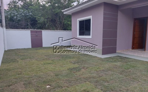 Imagem 2 de 9 de Casa De 3 Qts (1 Suite) No Cajueiros, Sala, Cozinha, Banheiro, Garagem, Quintal Gramado