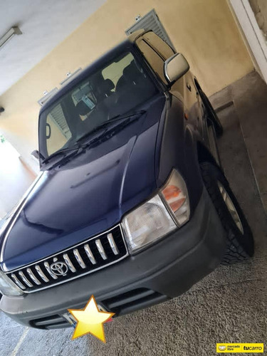 Toyota Meru .