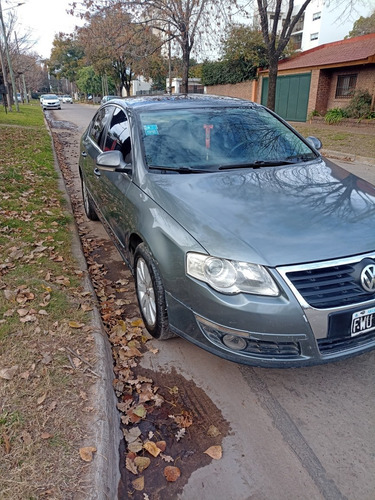Imagen 1 de 10 de Volkswagen Passat 2006 2.0 I Luxury