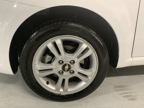 Imagen 10 de 15 de Chevrolet Aveo 2018 1.5 Ltz At