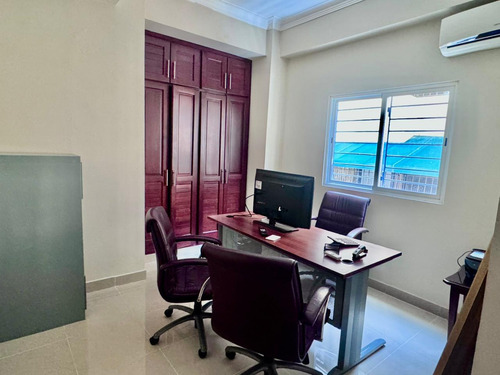 Apartamento Clásico En Venta En Gazcue Dn