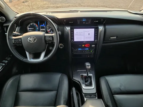 Toyota Fortuner Srv Turbodiesel 4x2 Automática 7 Puestos