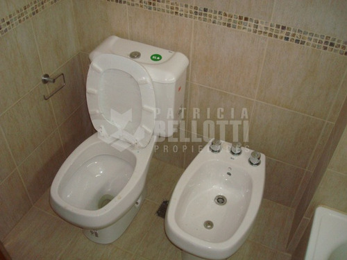 Imagen 8 de 9 de Departamento 2 Dormitorios En Alquiler - Av. 32 E/ 1 Y 2 - La Plata