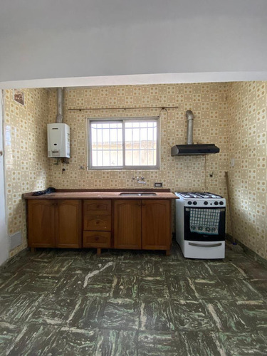 Departamento De Dos Dormitorios En Arroyito De Pasillo Terr
