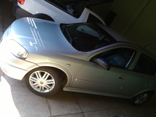 Chevrolet Astra 1.8, 4 Portas