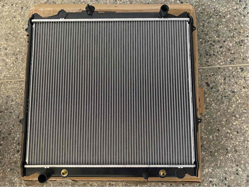 Radiador Toyota 4runner 1999 2000 2001 2002 Prado Meru