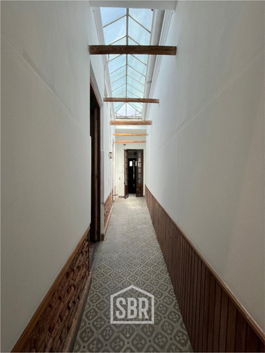 Casa De 4 Dormitorios, Patio Y Garage En Reducto Padrón Único (ref: Sbs-125)