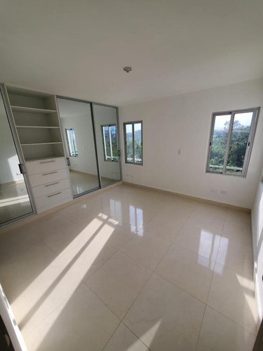 Vendo Apartamento En La Jacobo Majluta, Santo Domingo Norte 