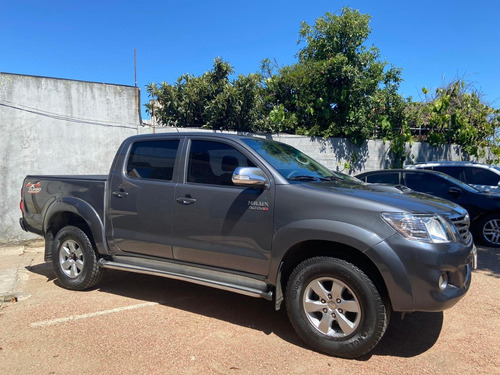 Toyota Hilux Srv 4x4 Automatica - Permuto Financio