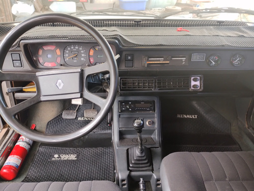 Renault 12