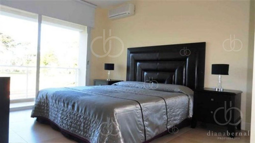 Imagen 21 de 28 de Casa En Mansa, 4 Dormitorios, Piscina Climatizada, En Barrio Privado, Punta Del Este